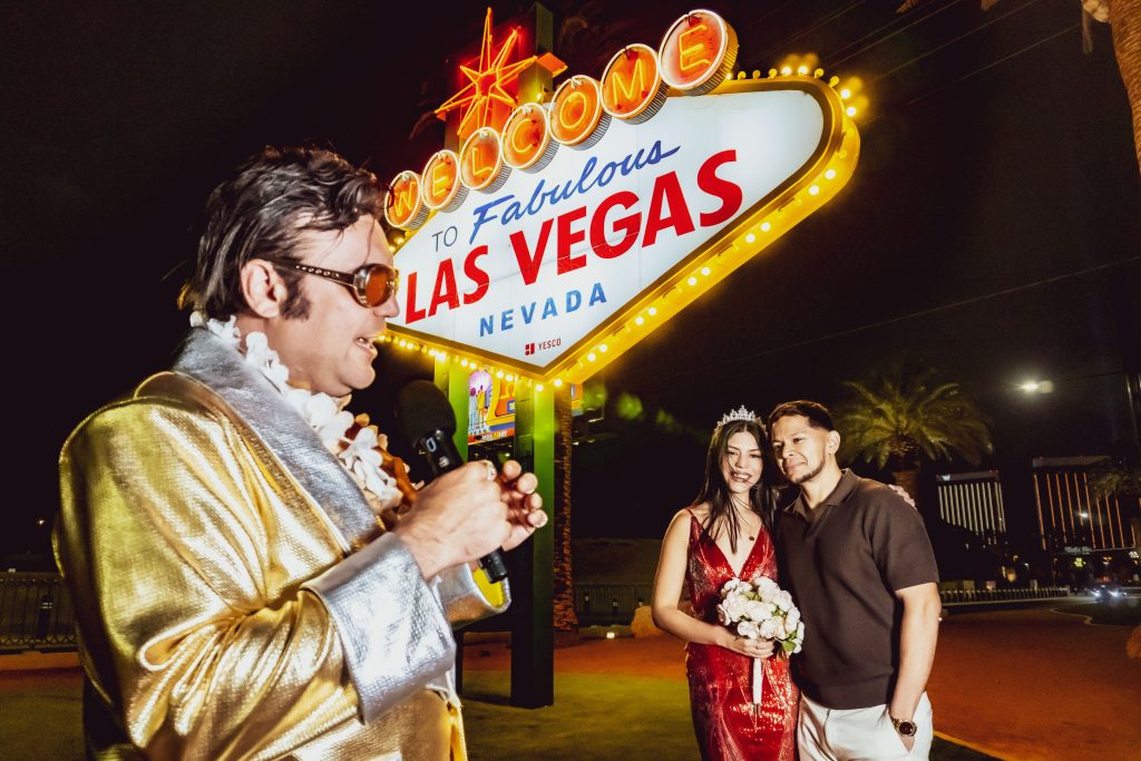 Elvis officiates vow renewal at the Las Vegas sign